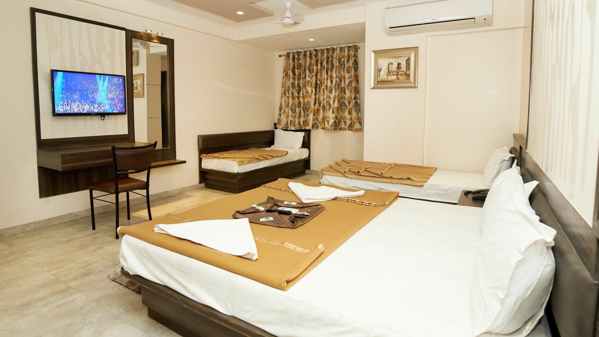 Hotel Sai Suraj Park Shirdi Zewnętrze zdjęcie
