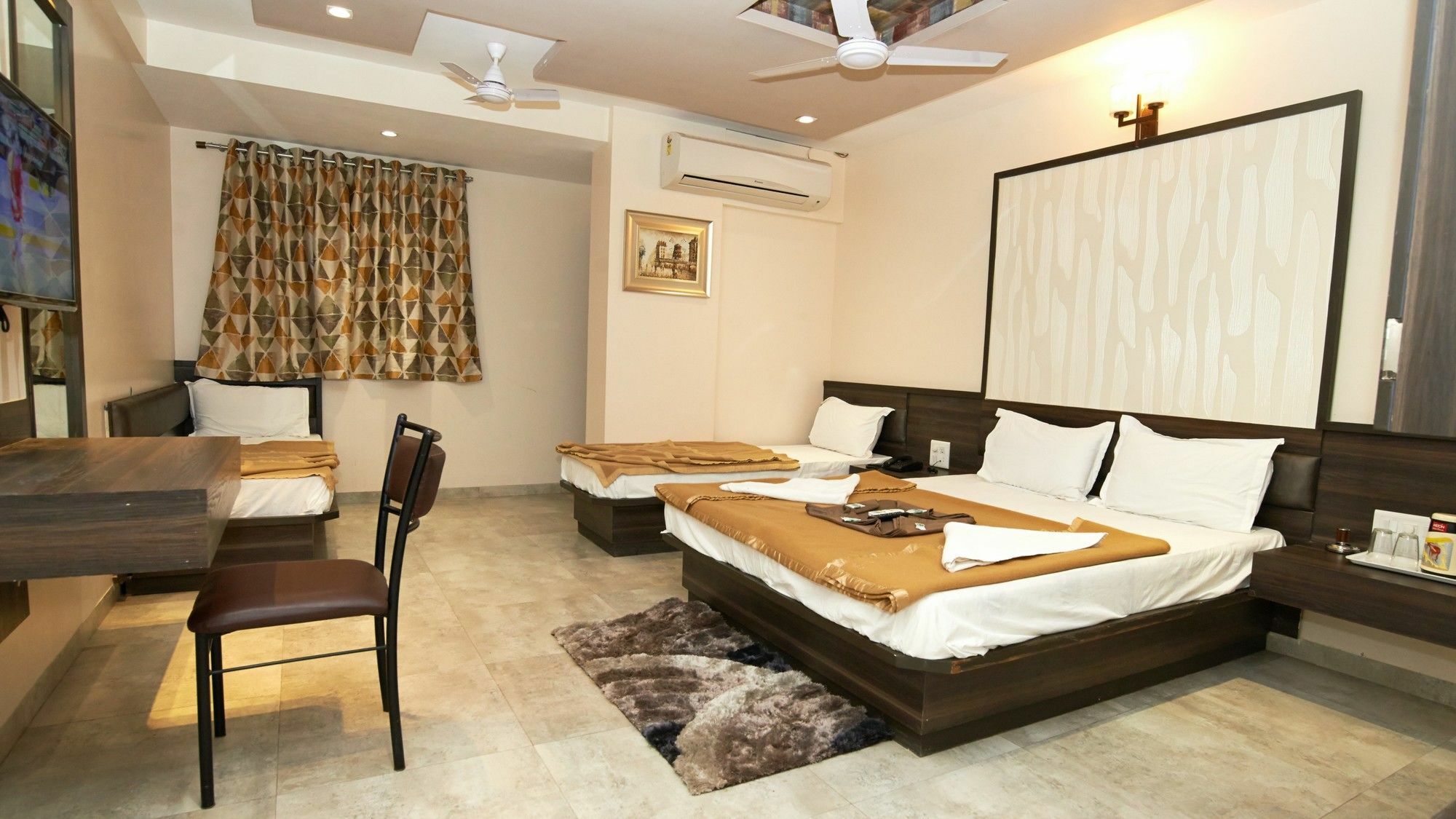 Hotel Sai Suraj Park Shirdi Zewnętrze zdjęcie